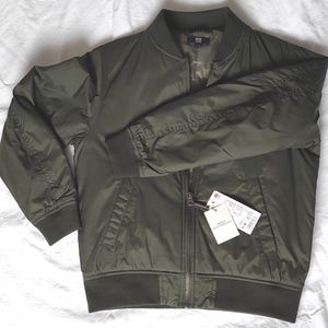Uniqlo boys' jacket Olive coloured size 7/8
